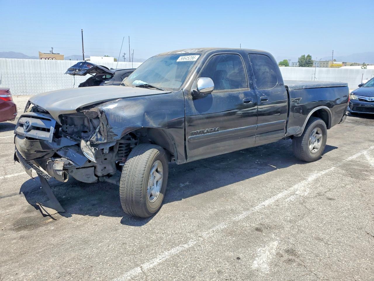 Salvage Toyota Tundra Image