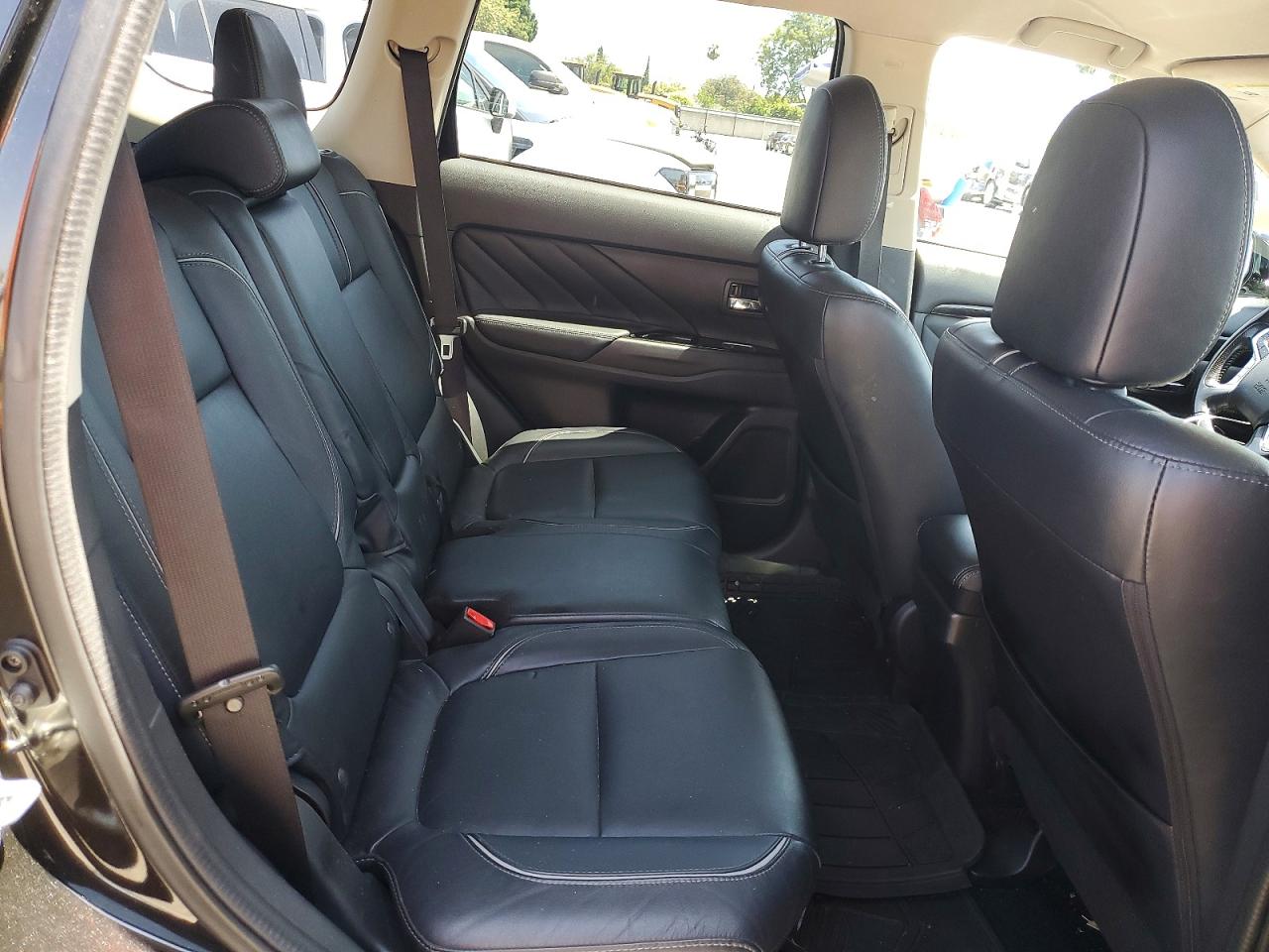 Mitsubishi Outlander Se