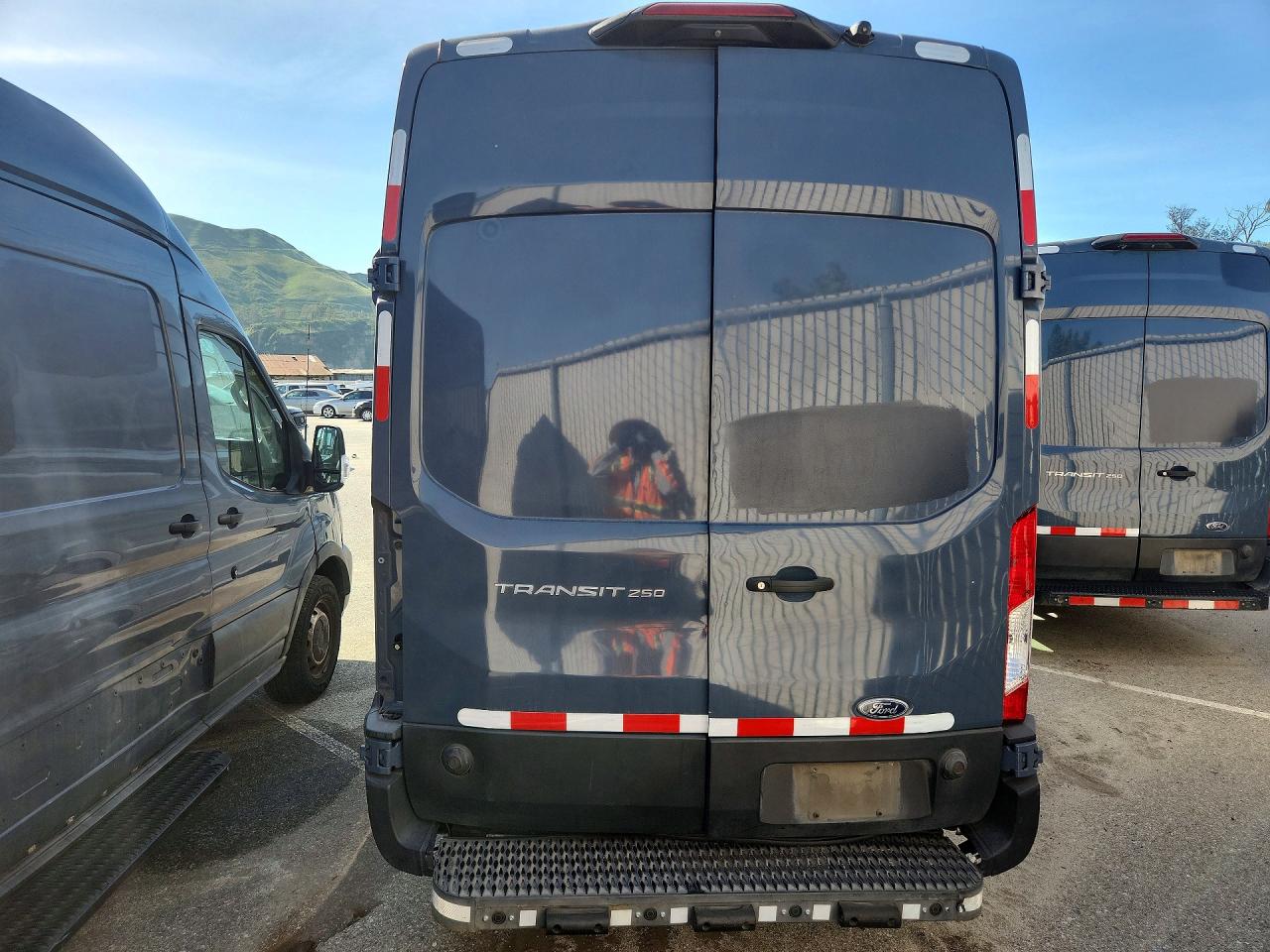 Ford Transit T-250