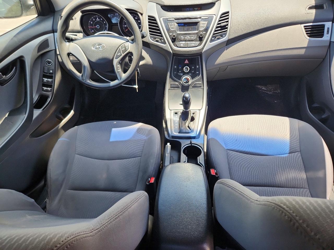Hyundai ELANTRA Se