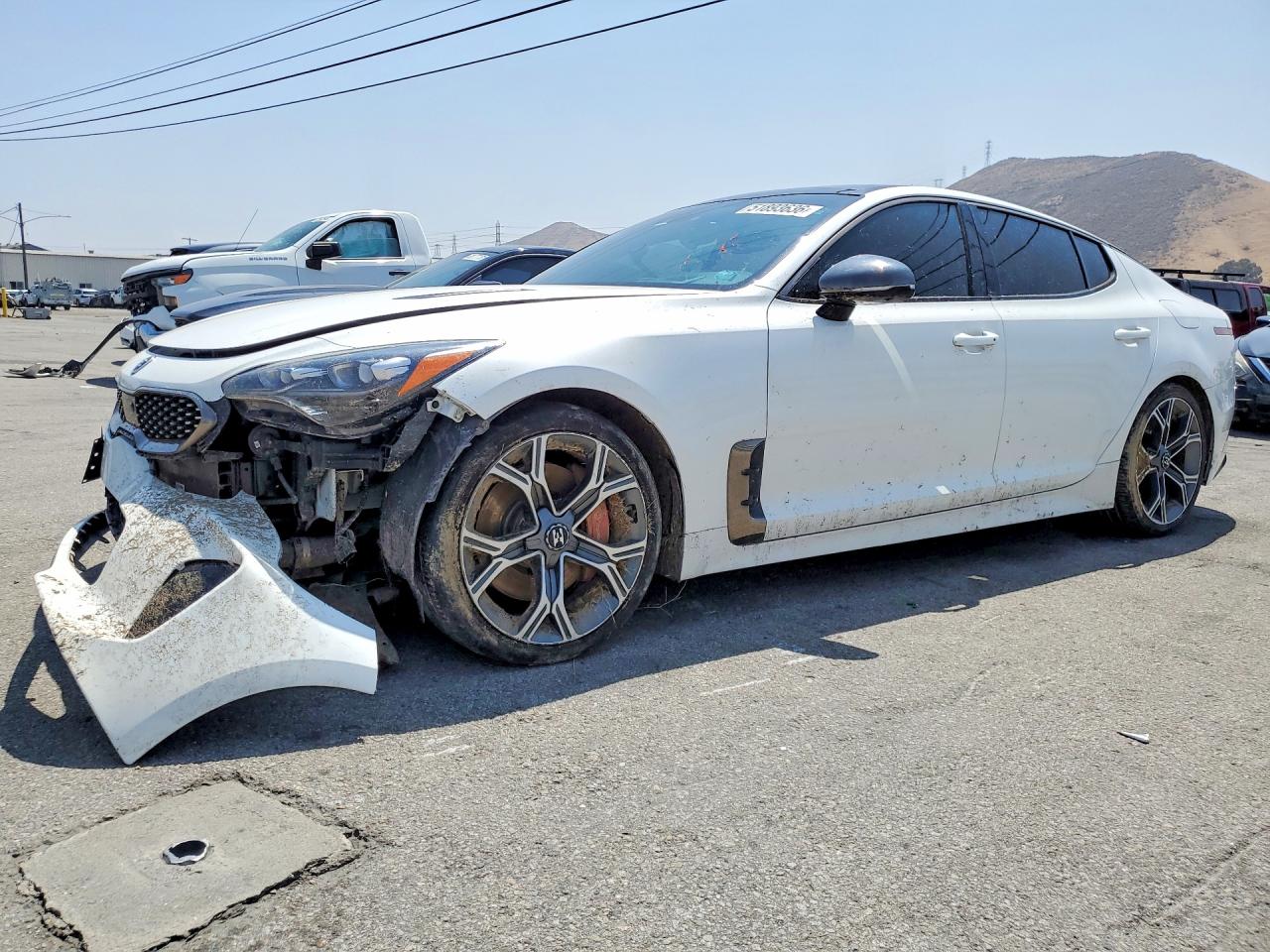 Salvage Kia Stinger Image