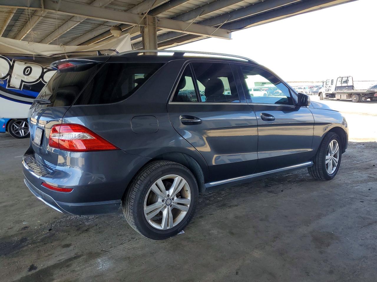 Mercedes-Benz M-Class 350