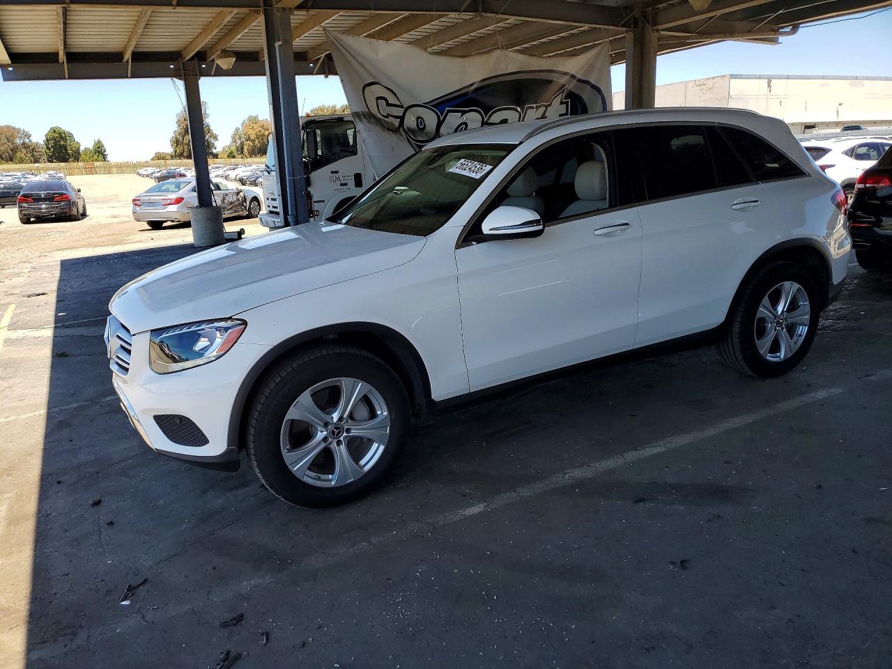 Salvage Mercedes-Benz GLC Image