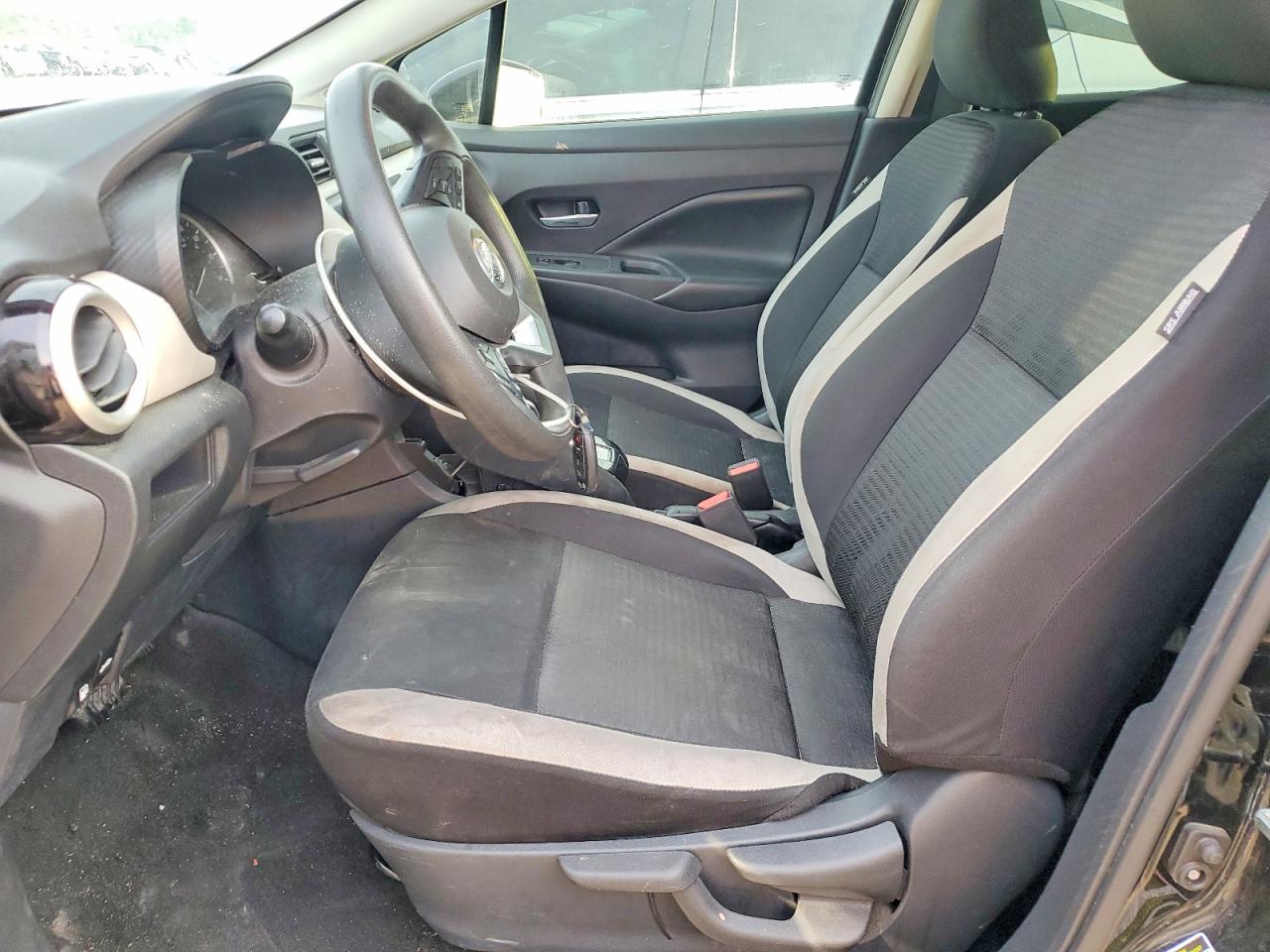 Nissan Versa Sv