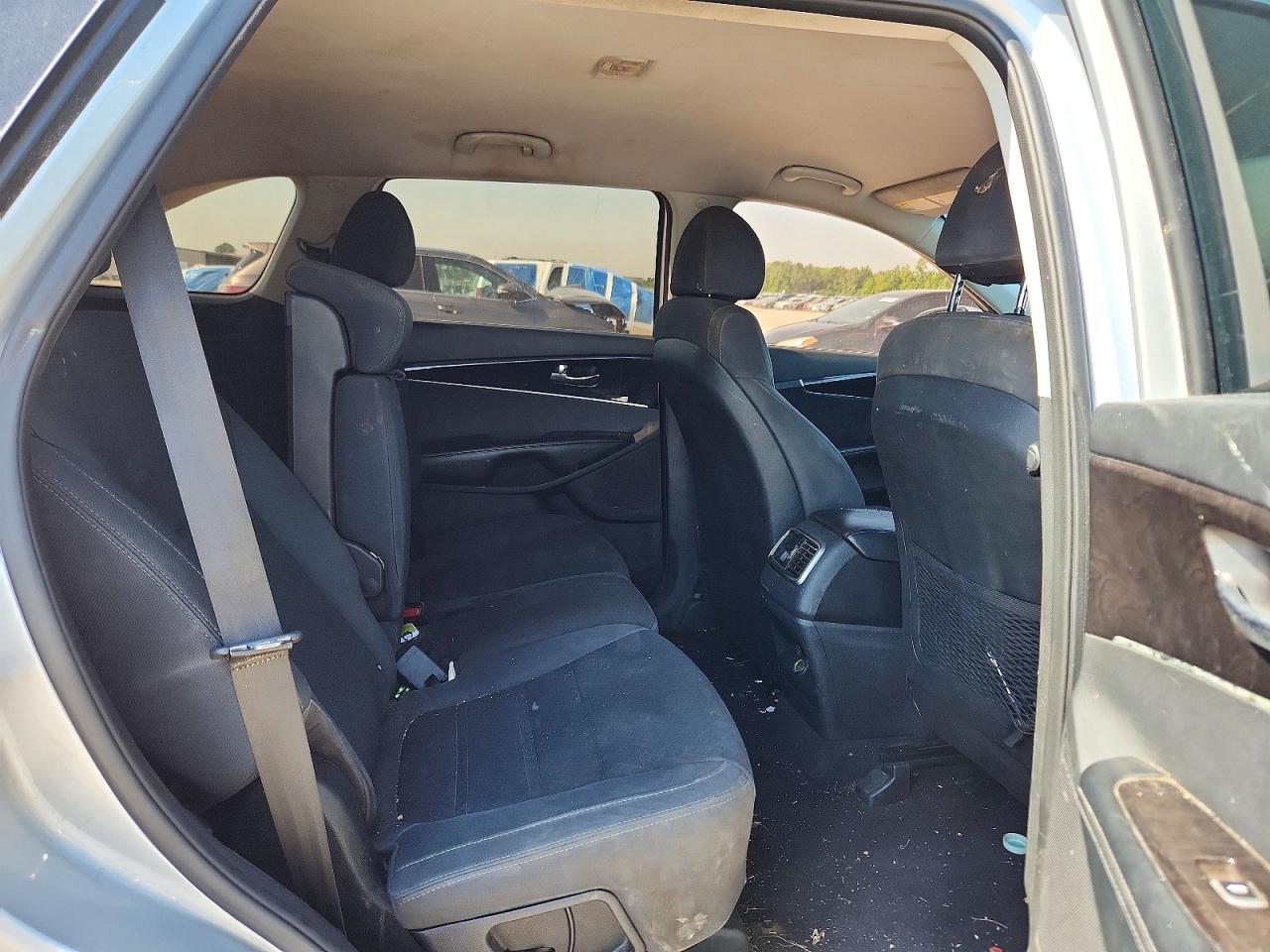 Kia Sorento L