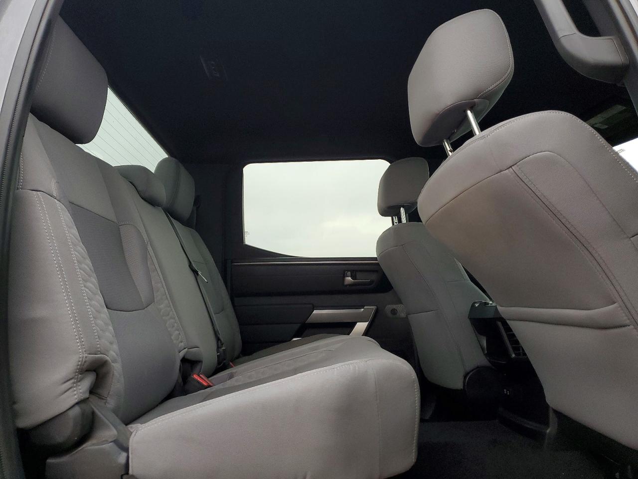 Toyota Tundra Crewmax Sr