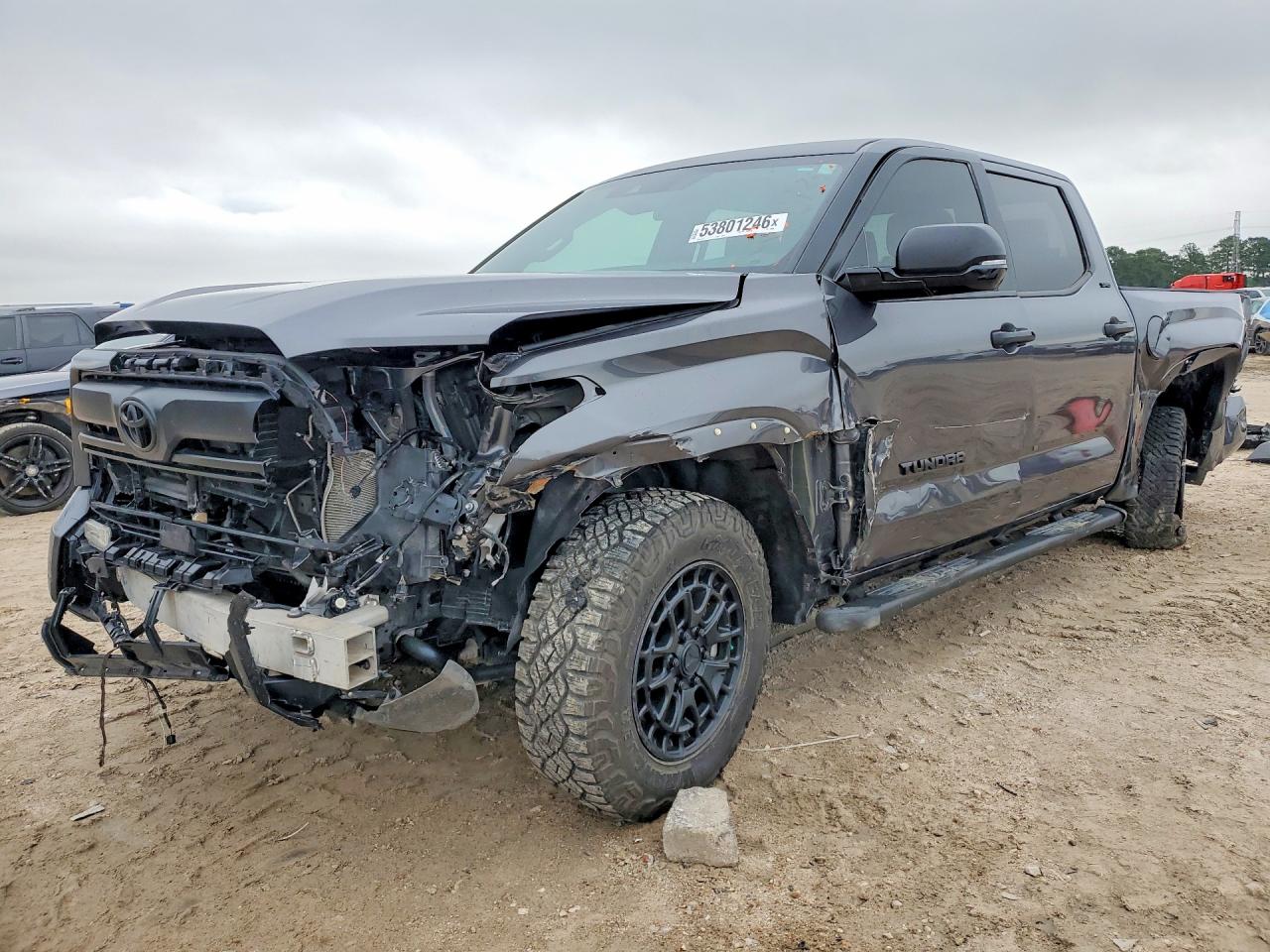 Salvage Toyota Tundra Image