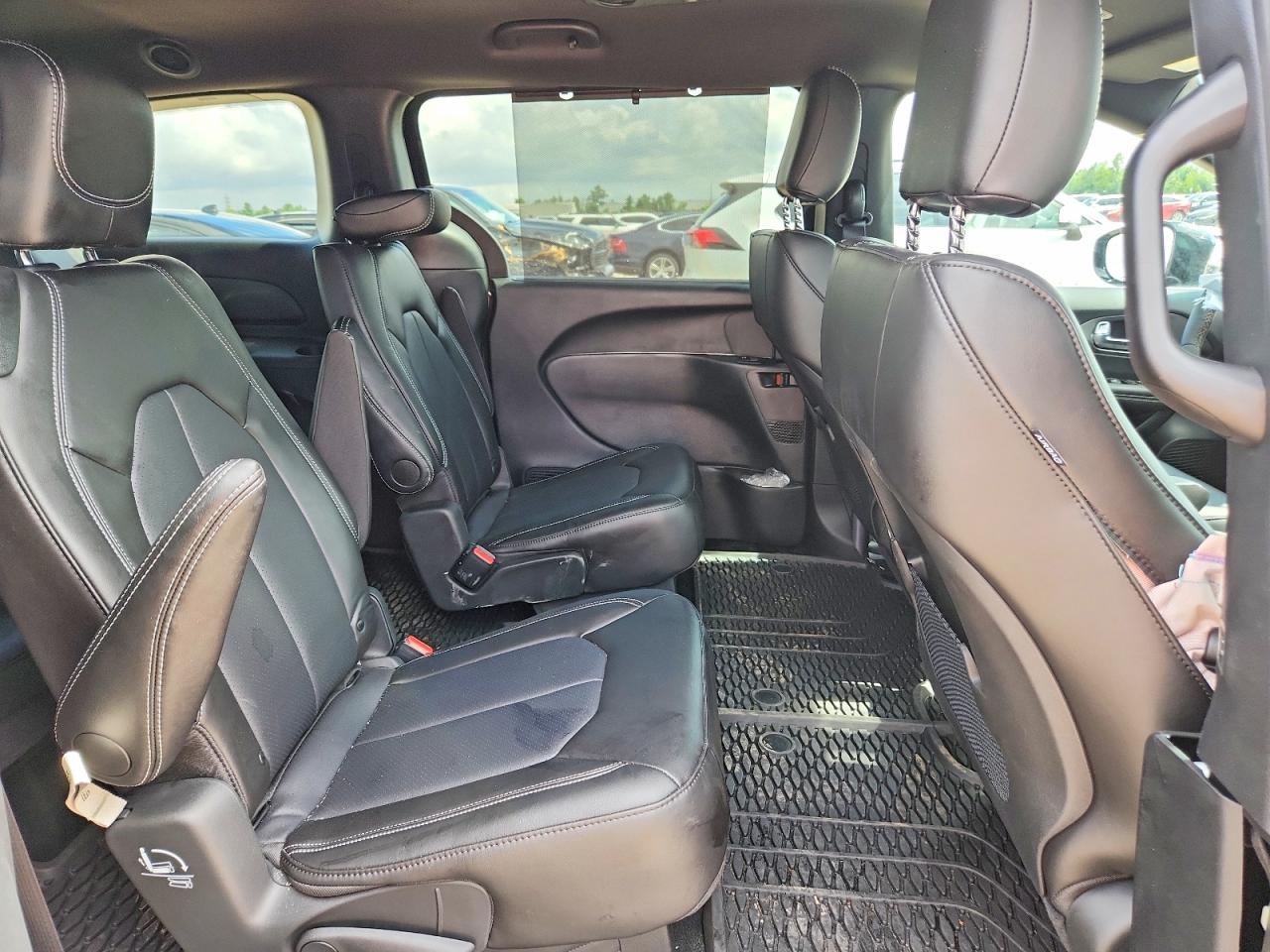 Chrysler Minivan Lx