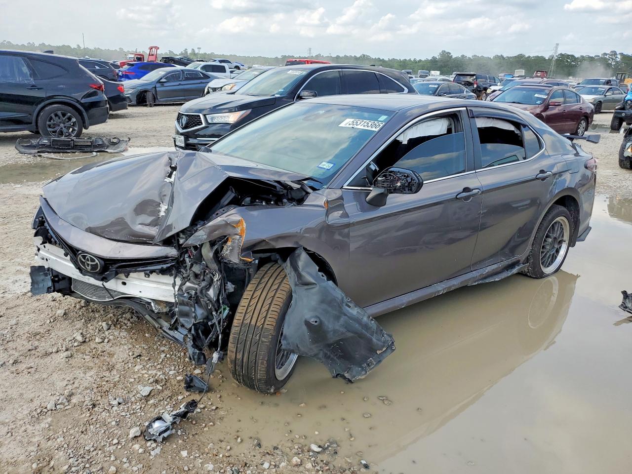 Salvage Toyota Camry Image