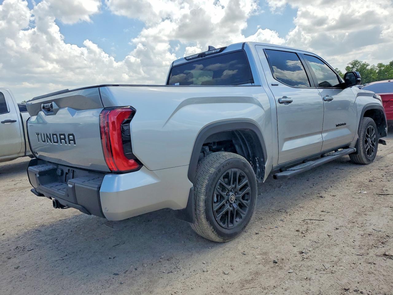 Toyota Tundra Limited