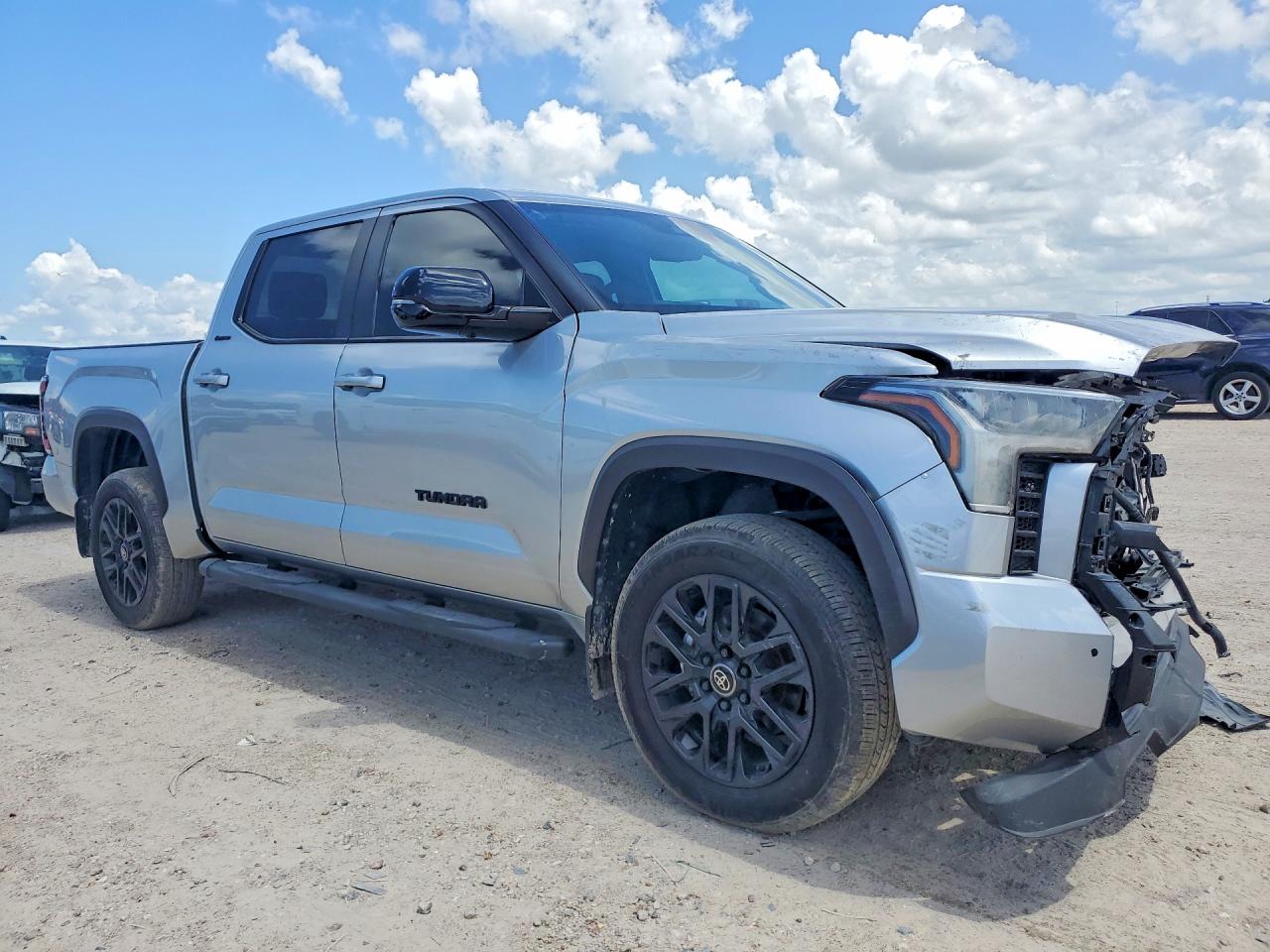 Toyota Tundra Limited