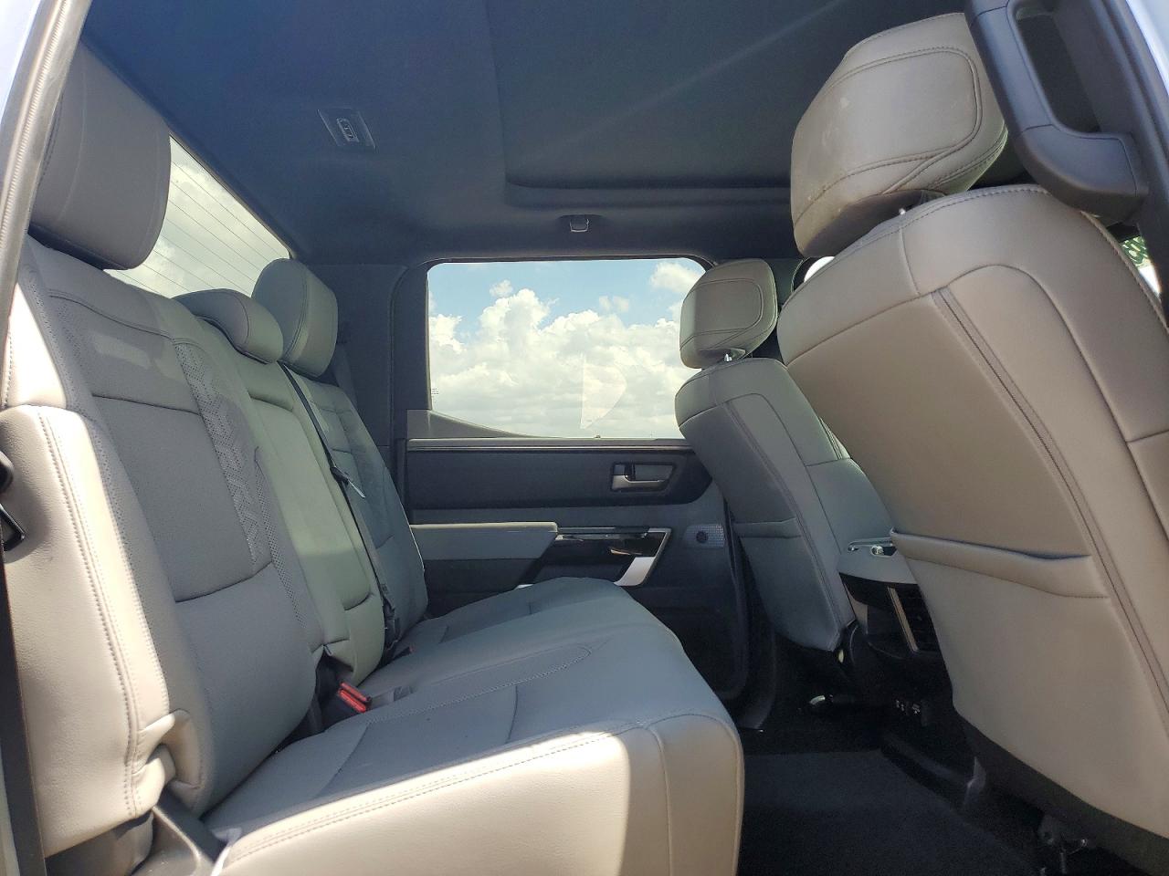 Toyota Tundra Limited