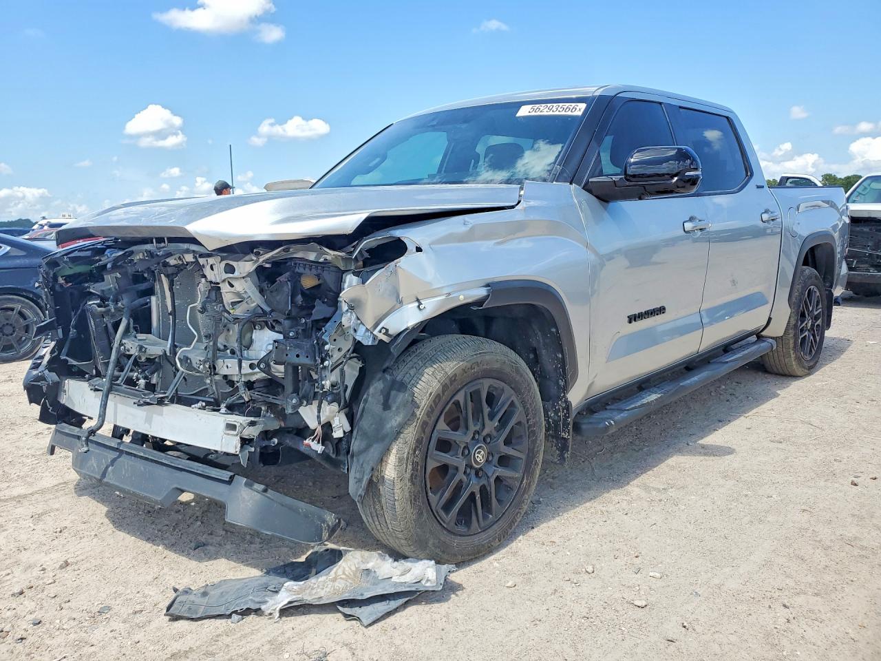 Salvage Toyota Tundra Image