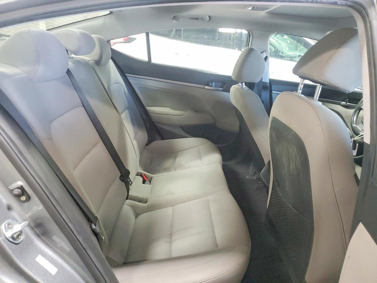 Hyundai ELANTRA Value Edition