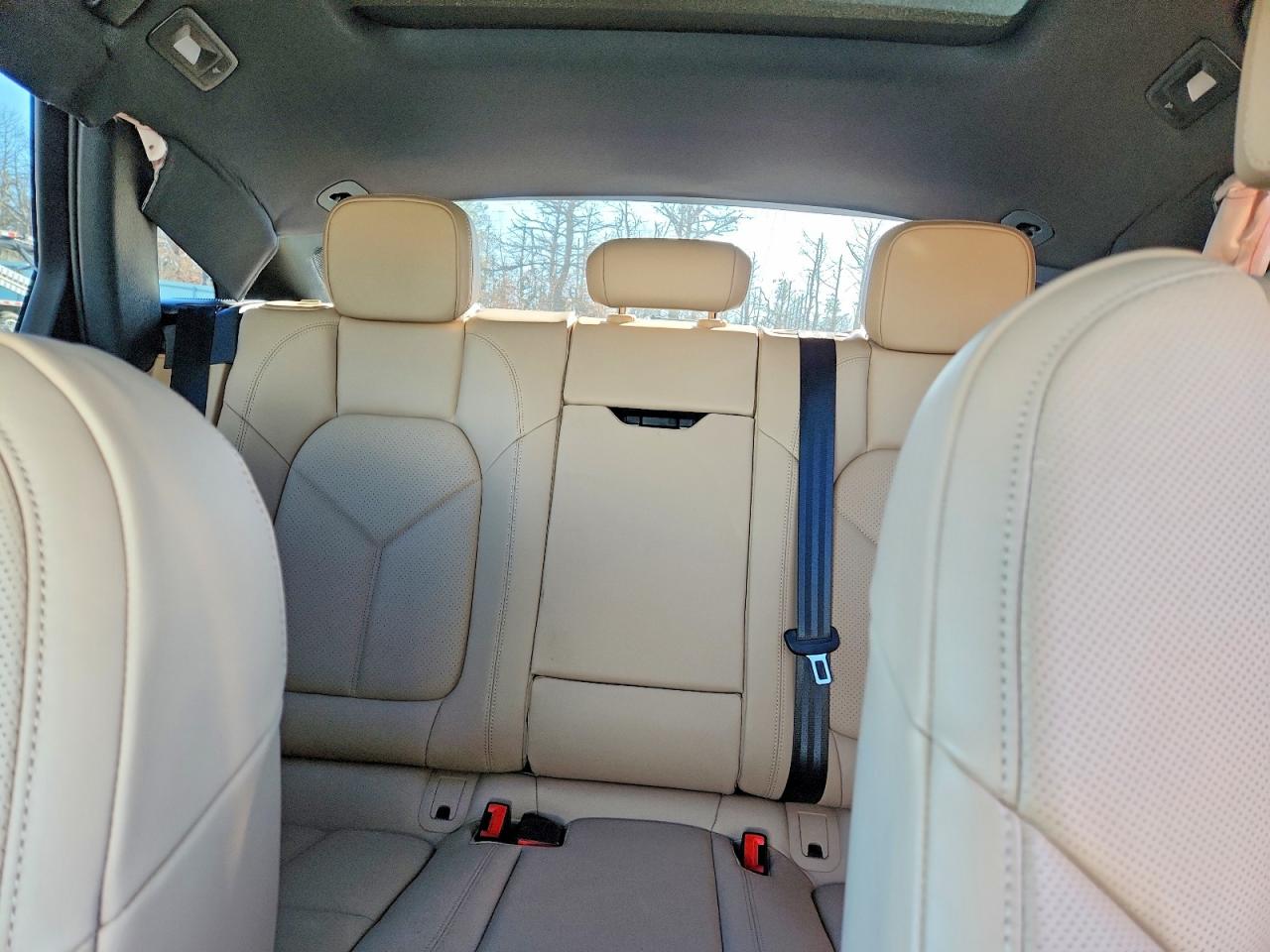 Porsche Macan Base