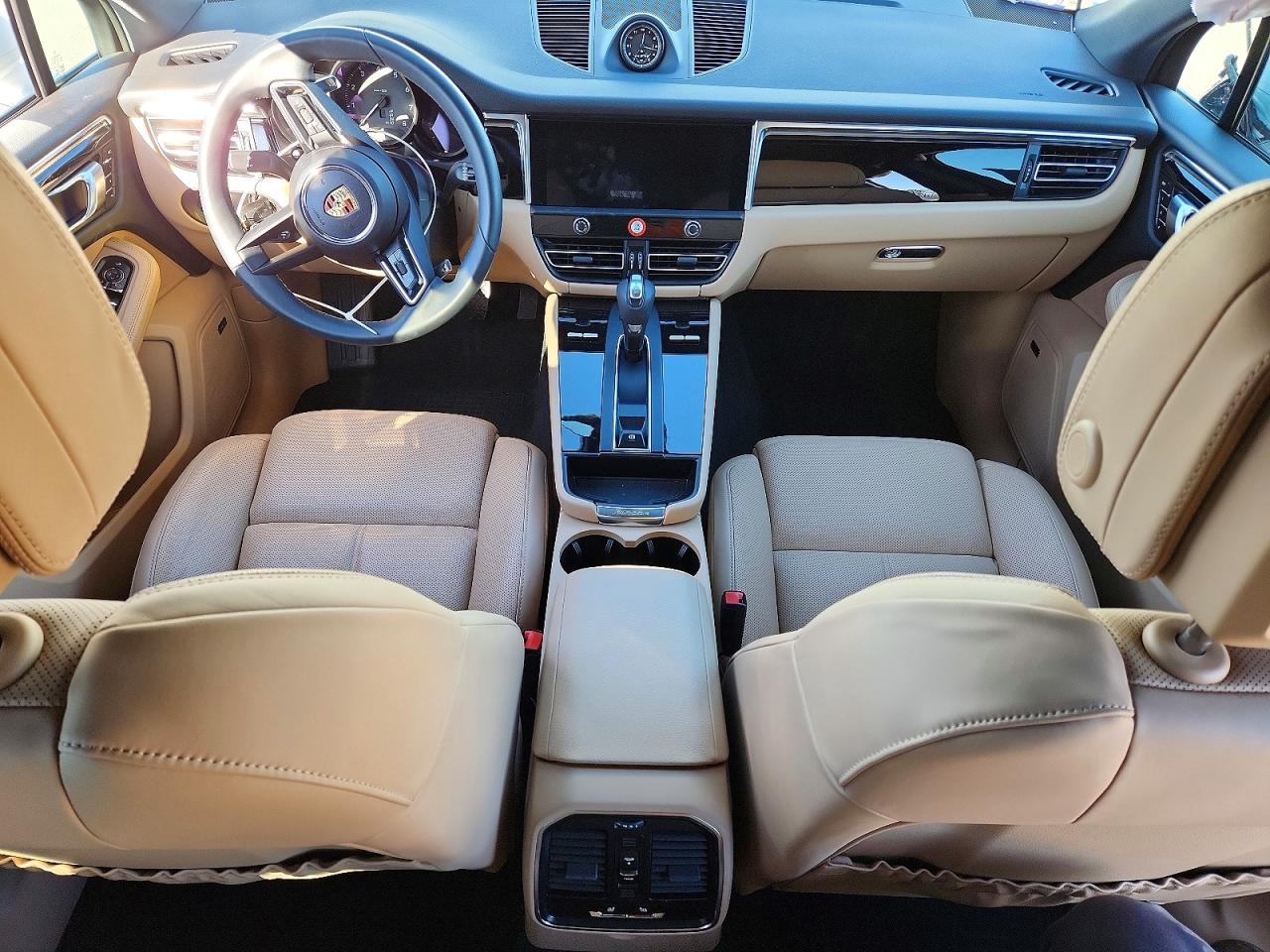 Porsche Macan Base