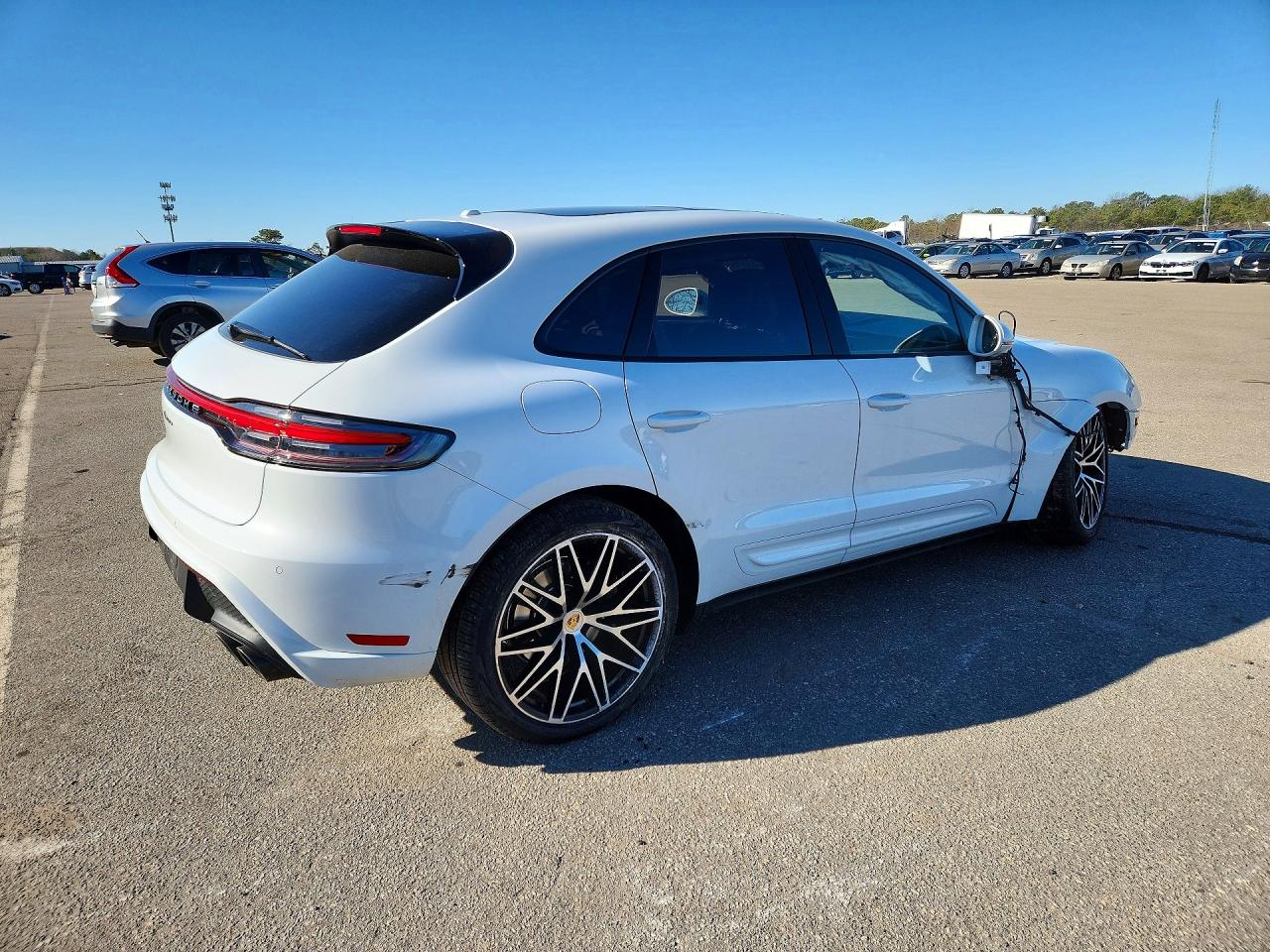 Porsche Macan Base