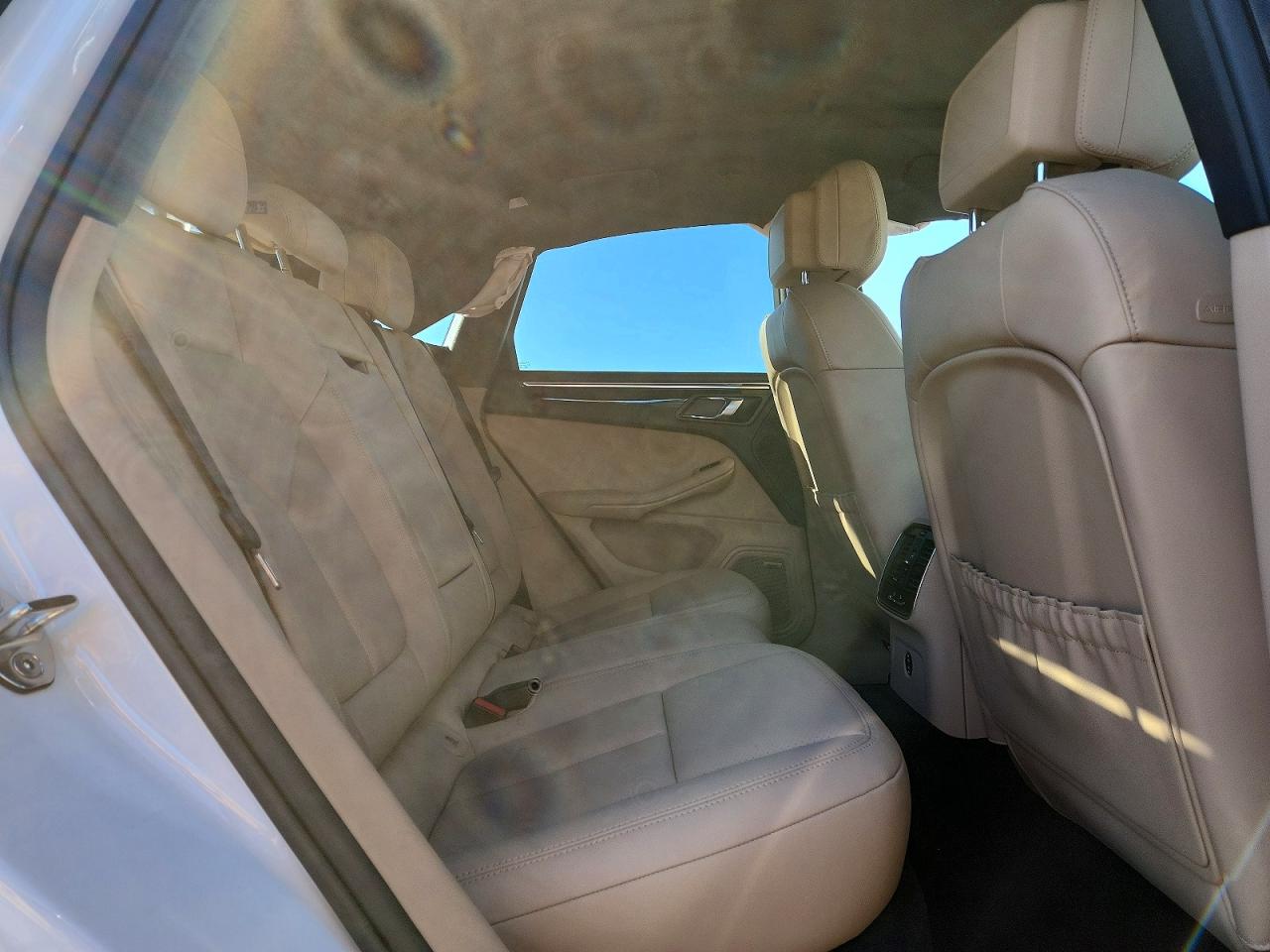 Porsche Macan Base