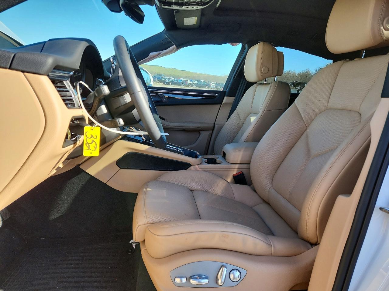 Porsche Macan Base