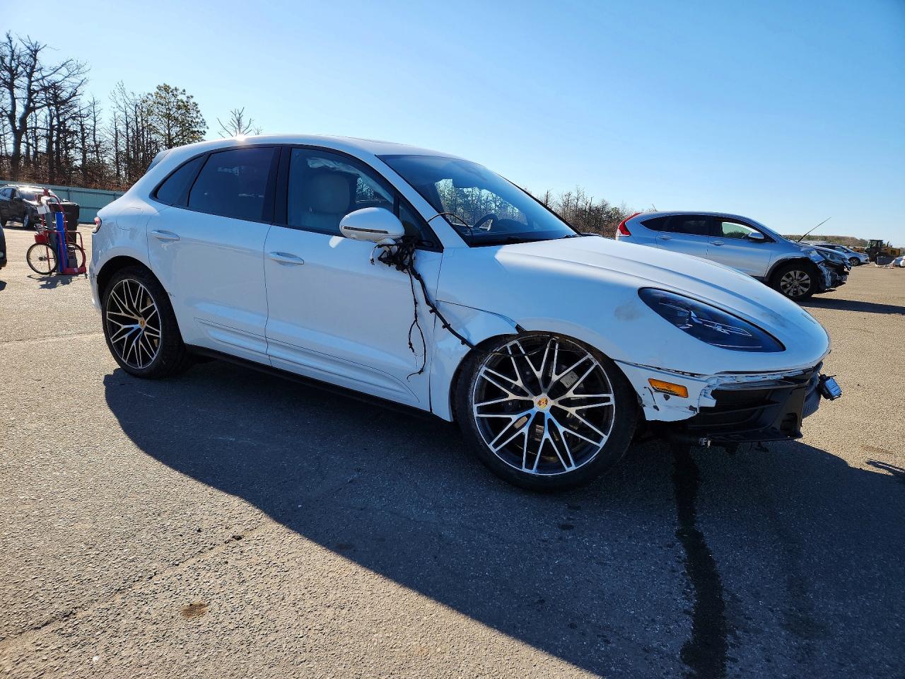 Porsche Macan Base