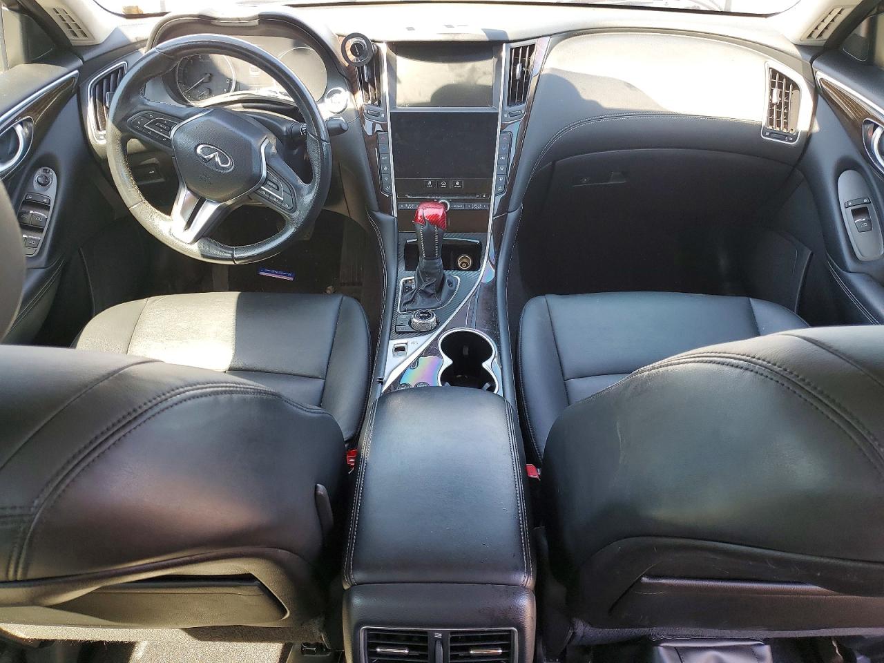 INFINITI Q50 3.0t Luxe
