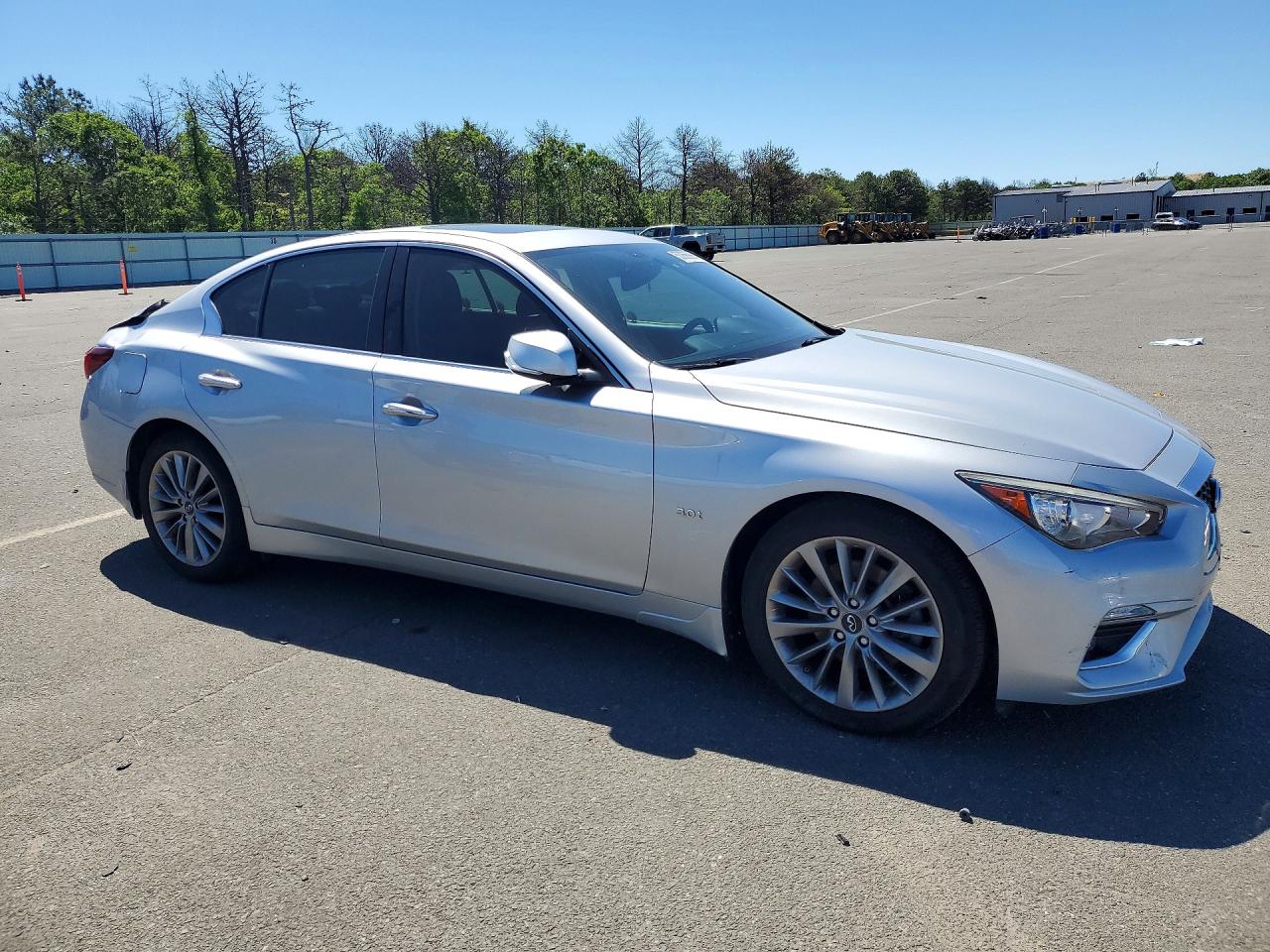 INFINITI Q50 3.0t Luxe