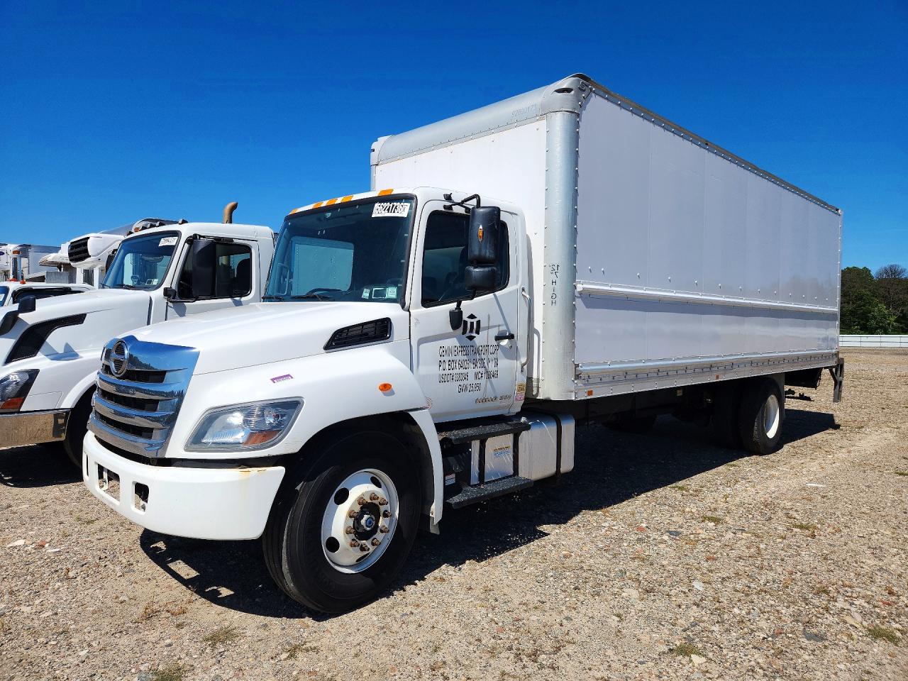 Salvage Hino 268a Image