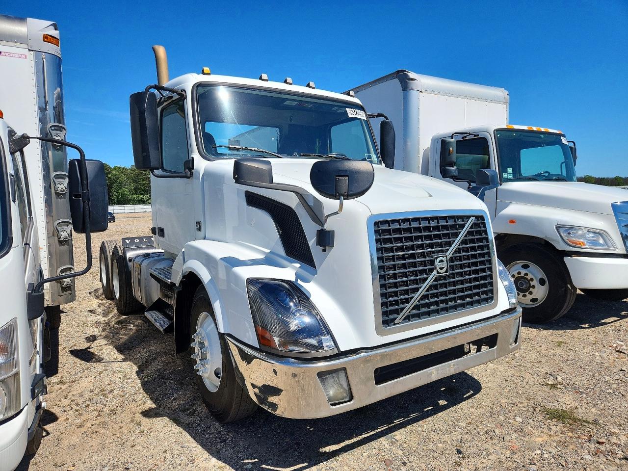 Salvage Volvo Vnl Image