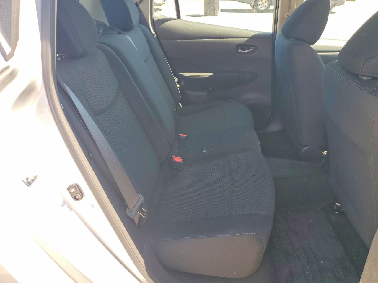 Nissan LEAF S