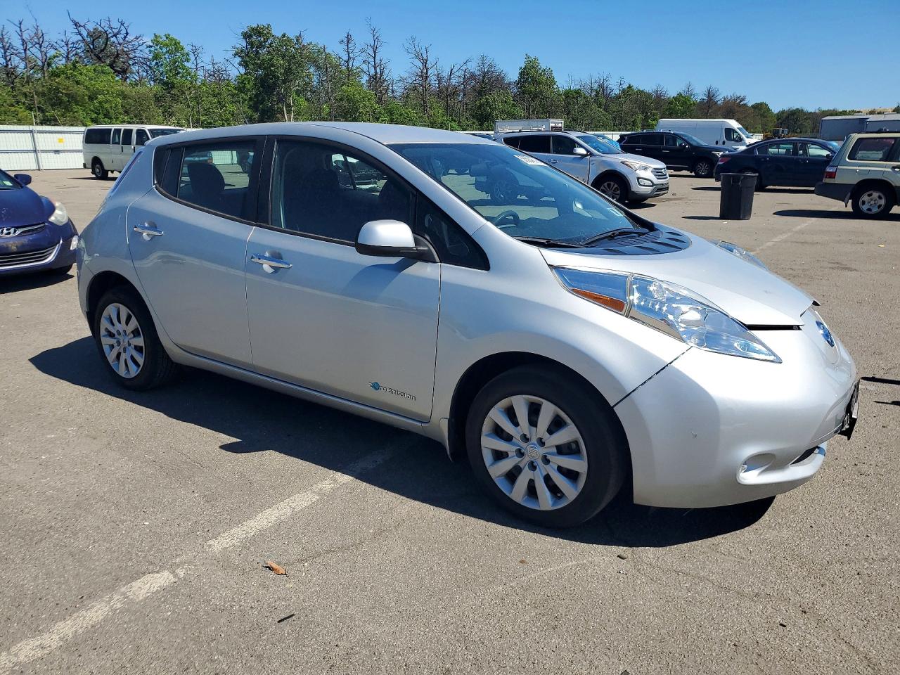 Nissan LEAF S