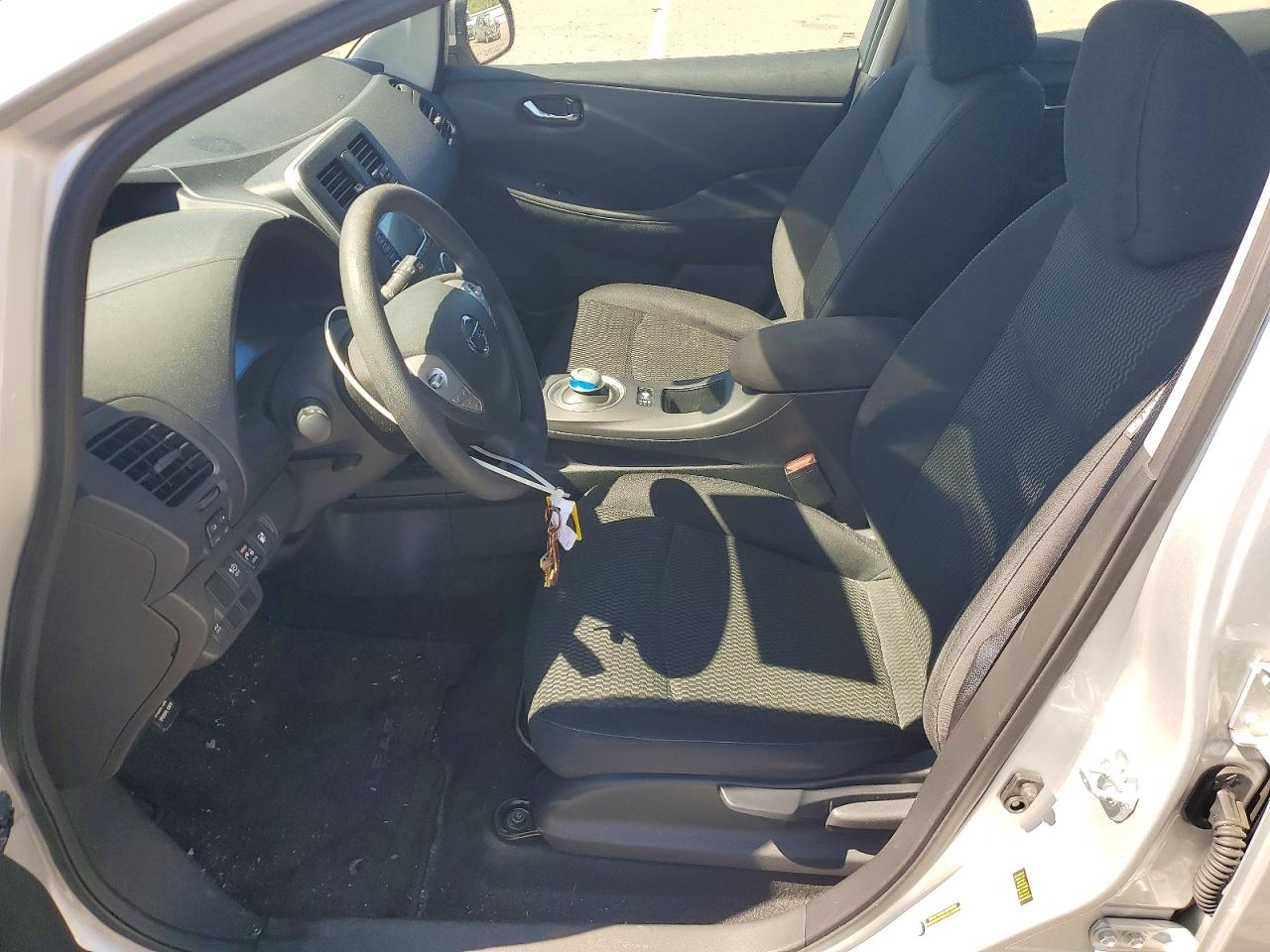 Nissan LEAF S