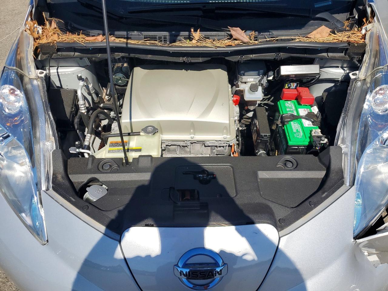 Nissan LEAF S