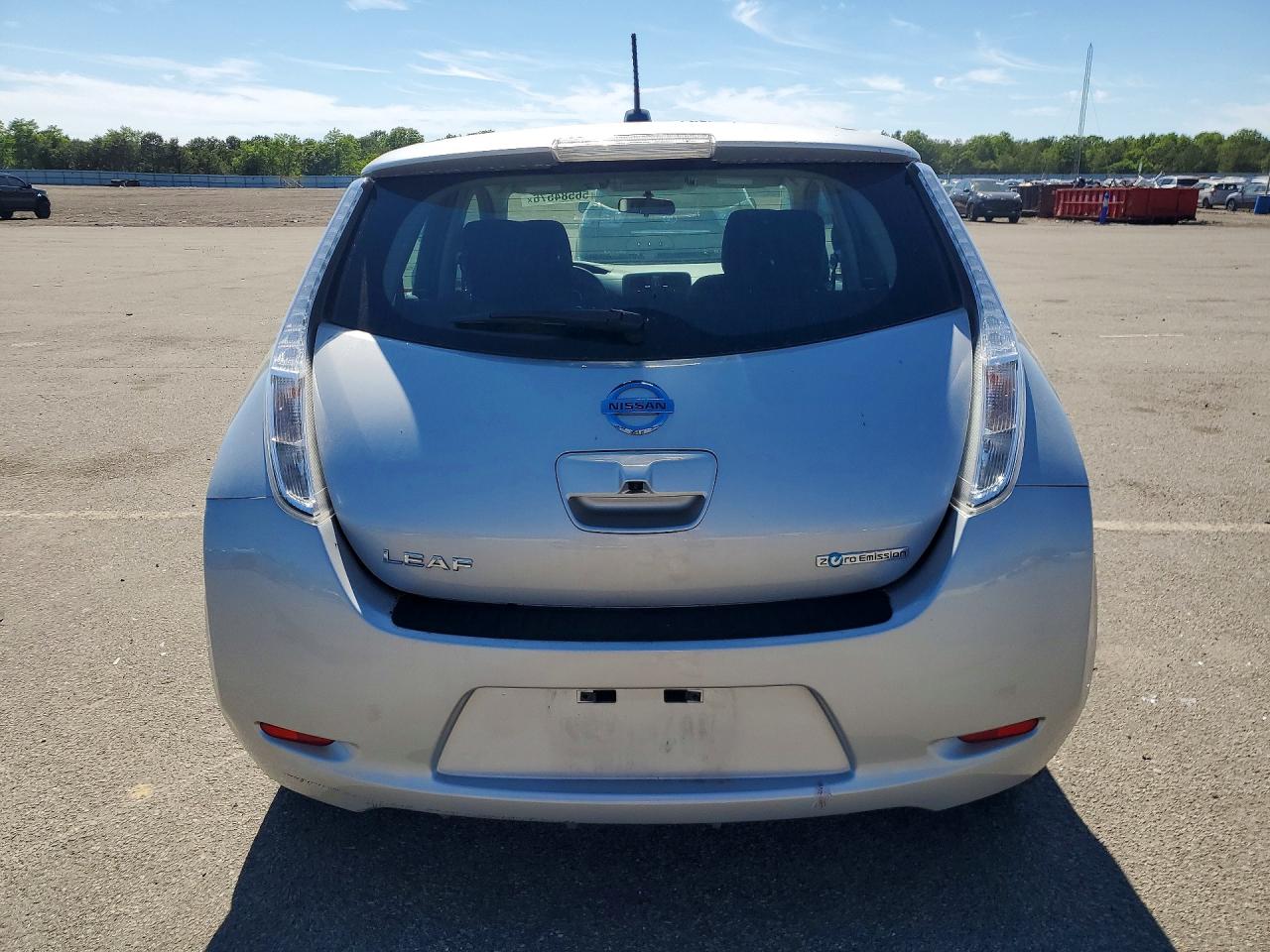 Nissan LEAF S