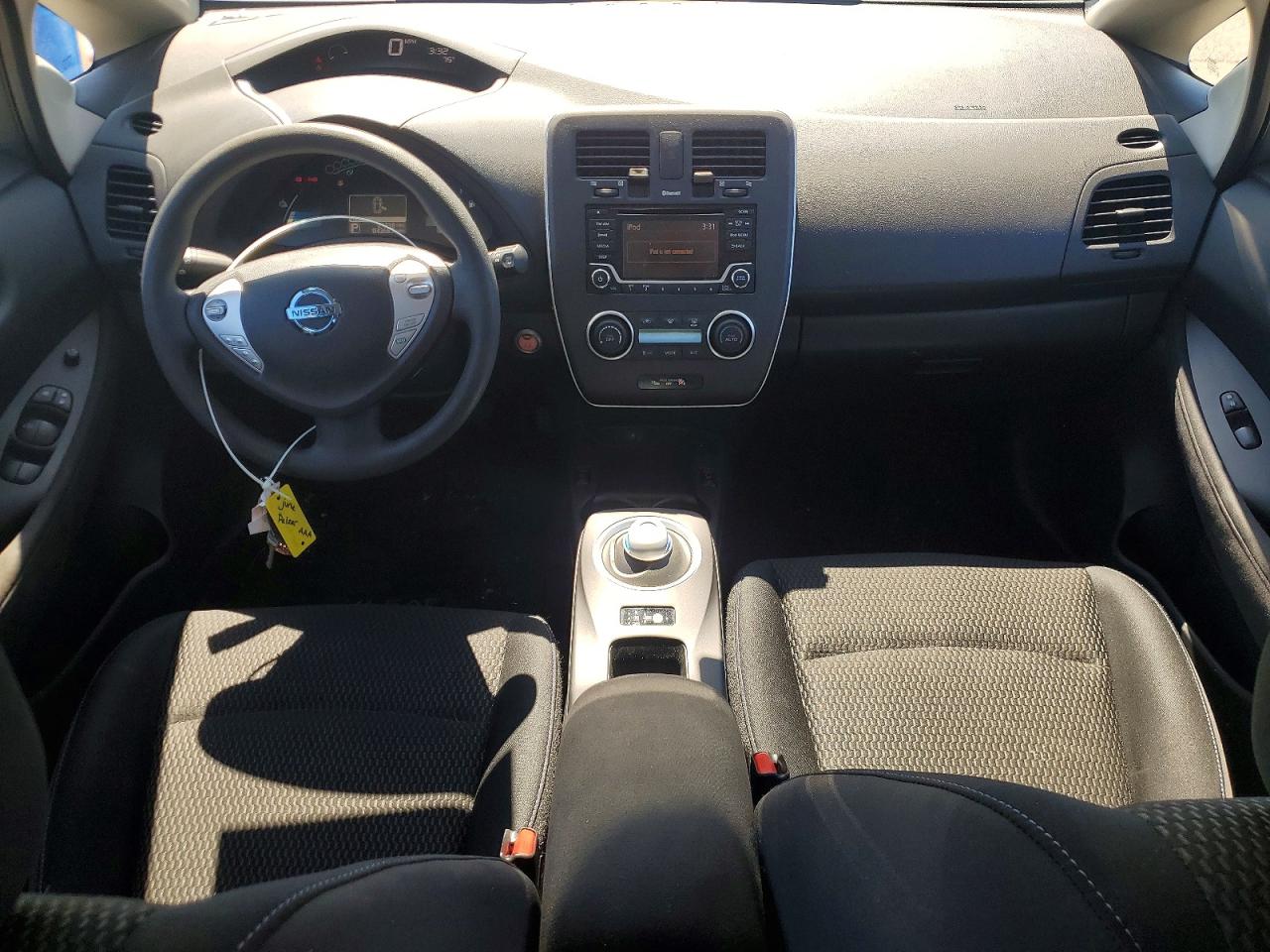 Nissan LEAF S
