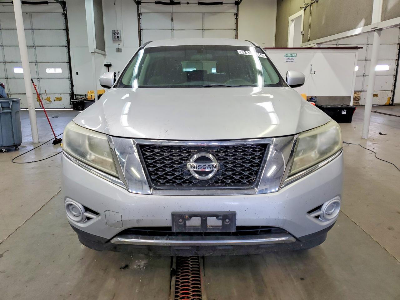 Nissan Pathfinder S