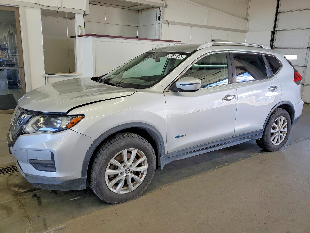 Salvage Nissan Rogue Image