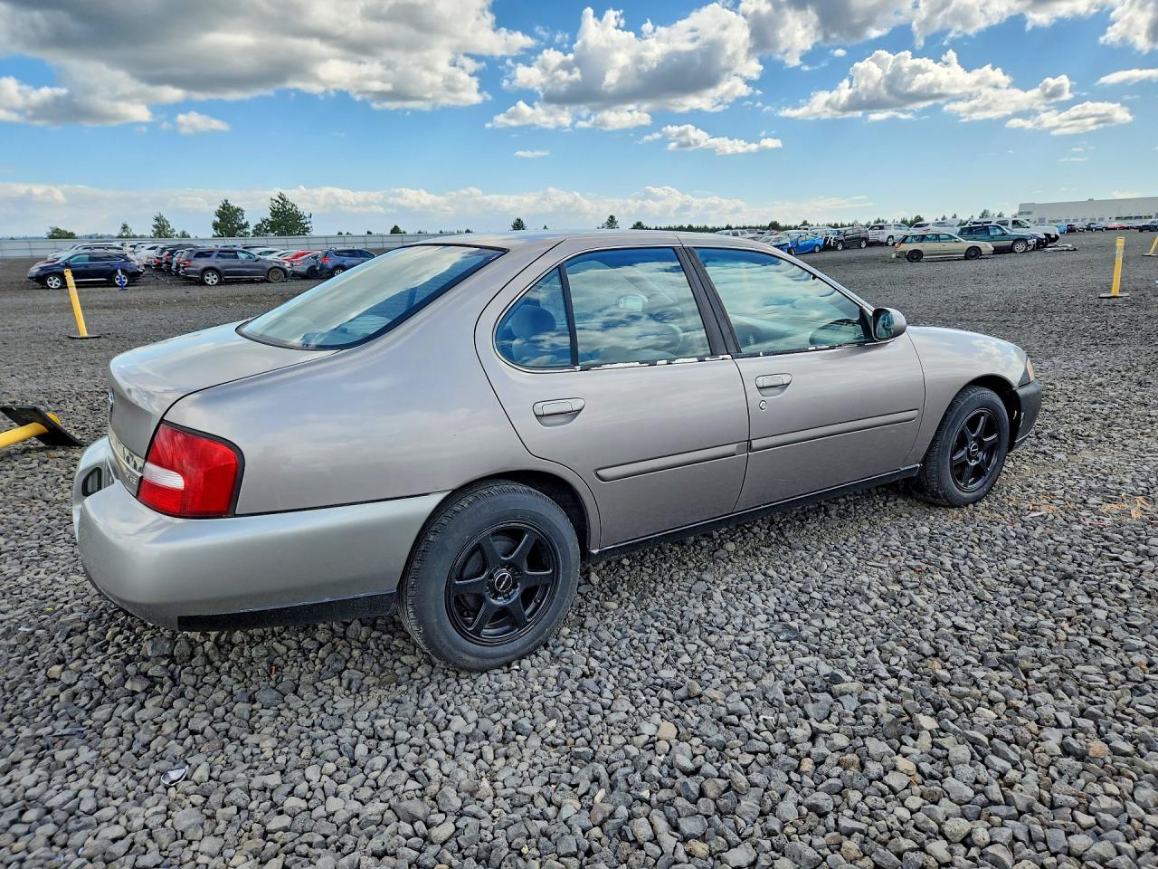 Nissan Altima Xe