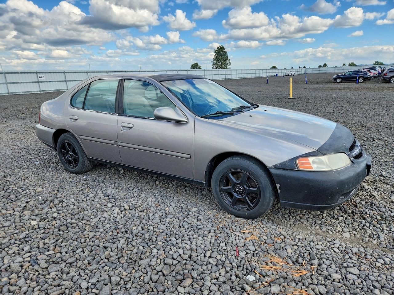 Nissan Altima Xe