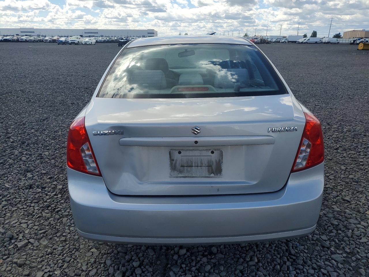 Suzuki Forenza Base