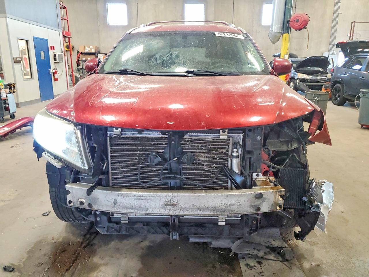 Nissan Pathfinder Sv