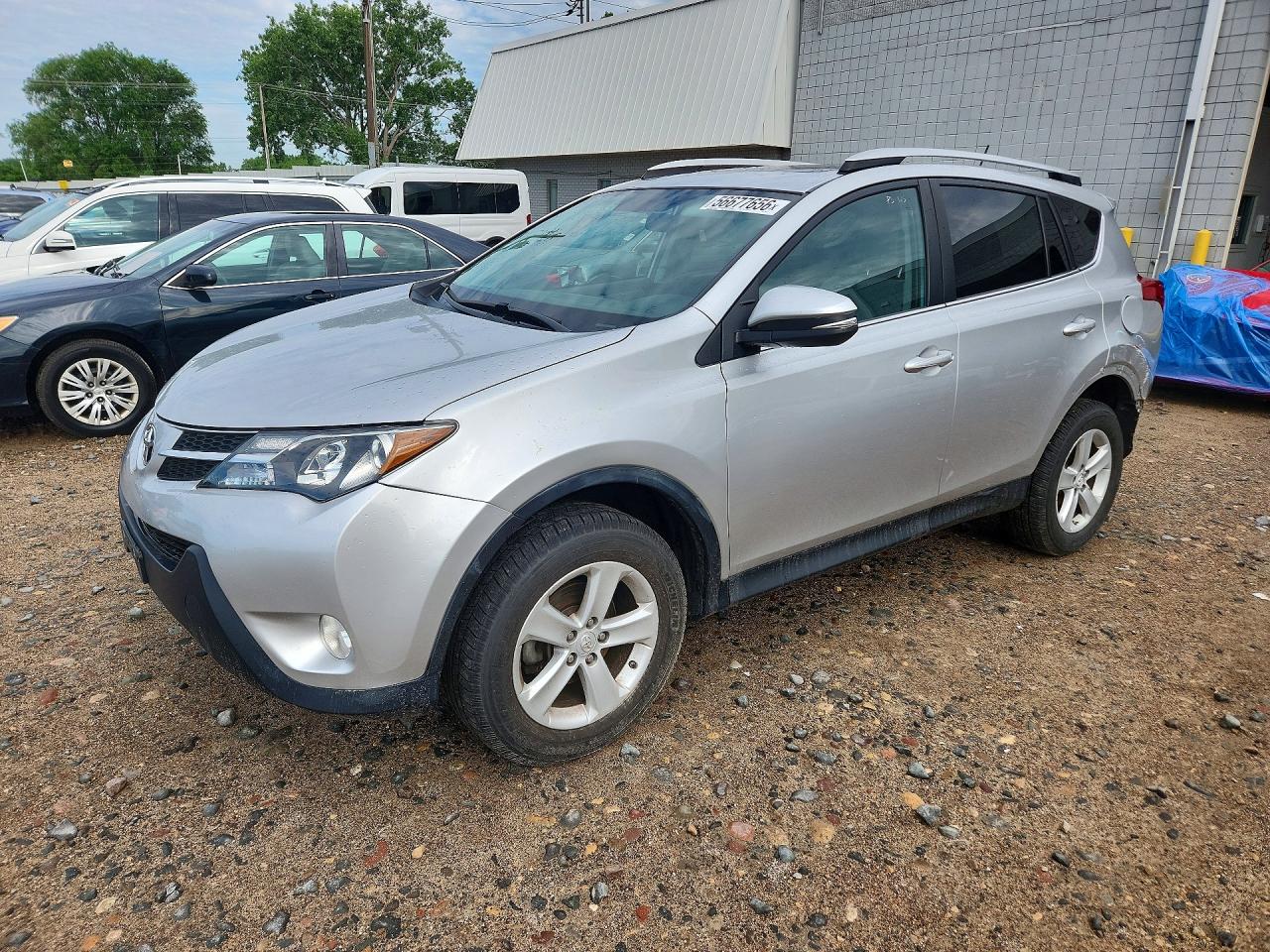 Salvage Toyota RAV4 Image