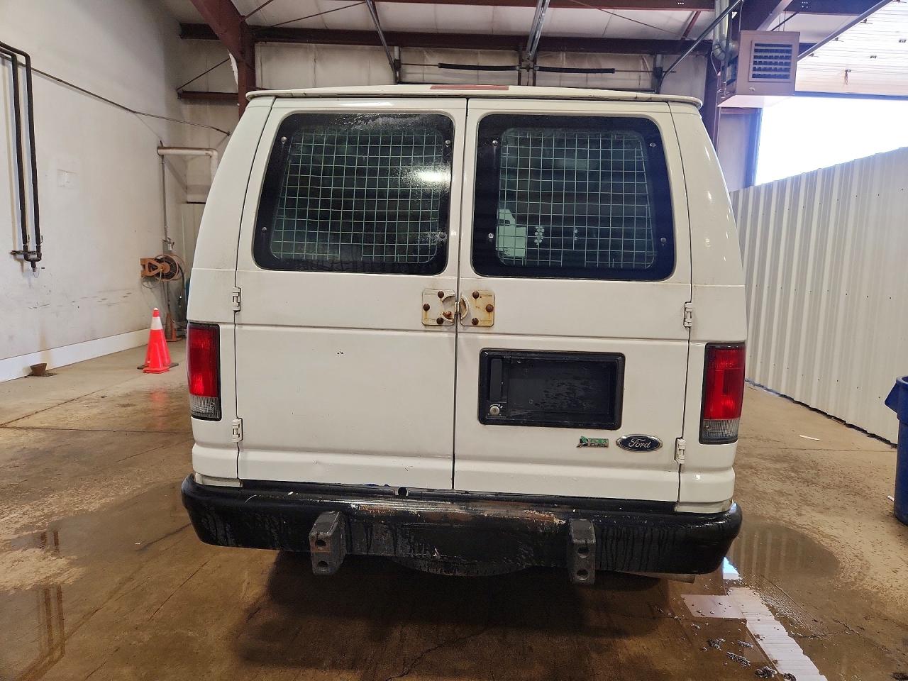 Ford Econoline E250 Van