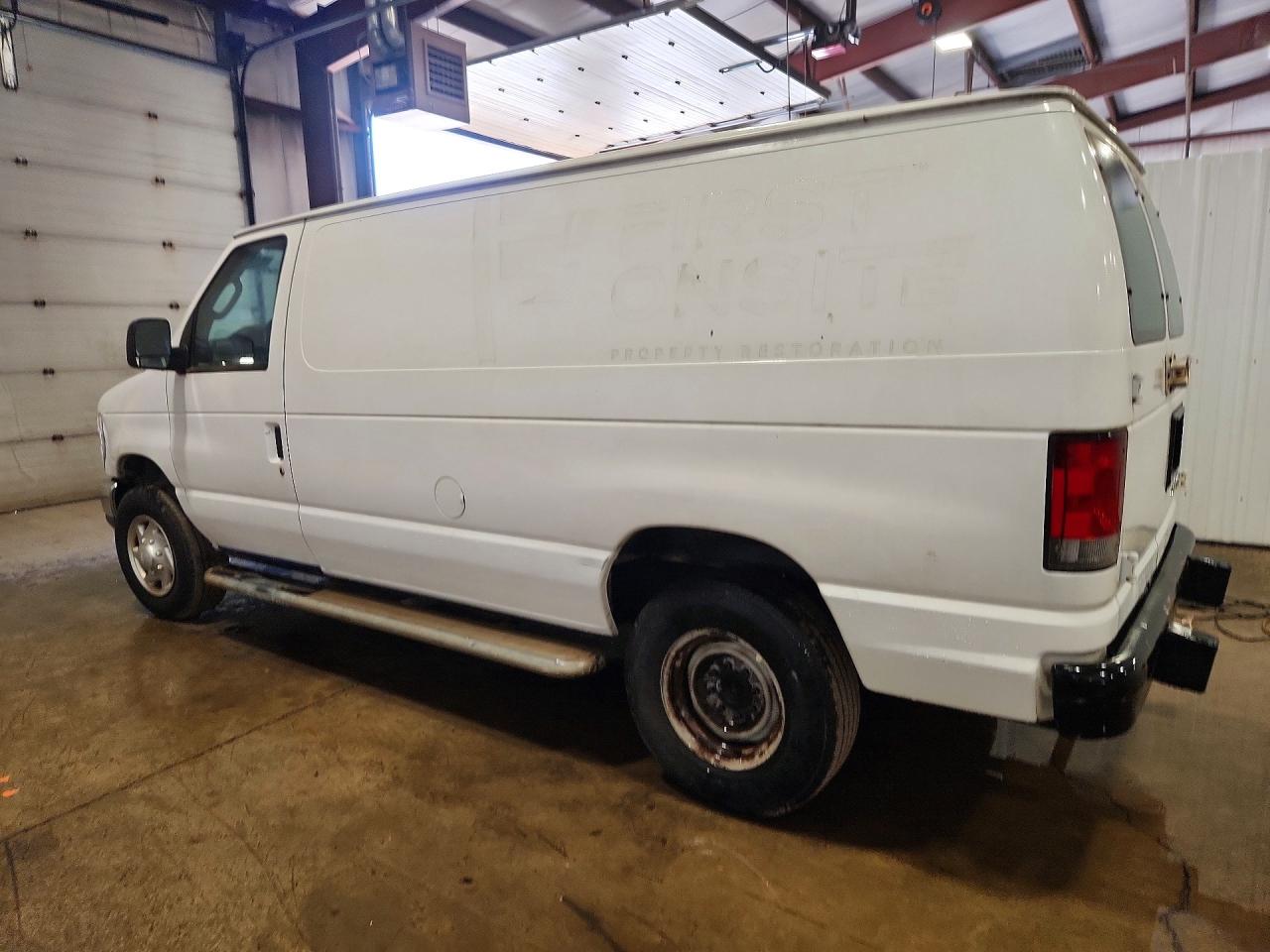 Ford Econoline E250 Van