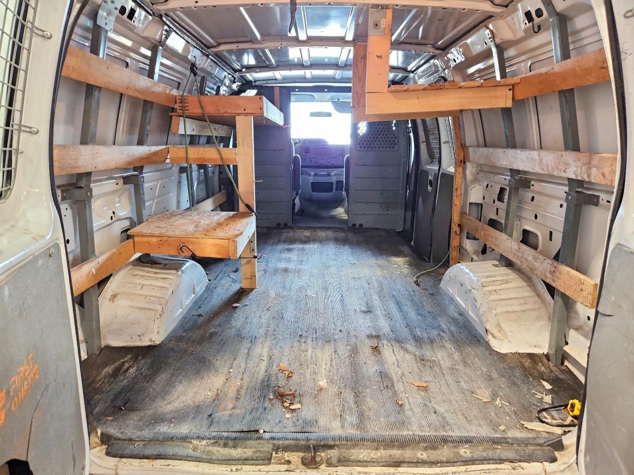 Ford Econoline E250 Van