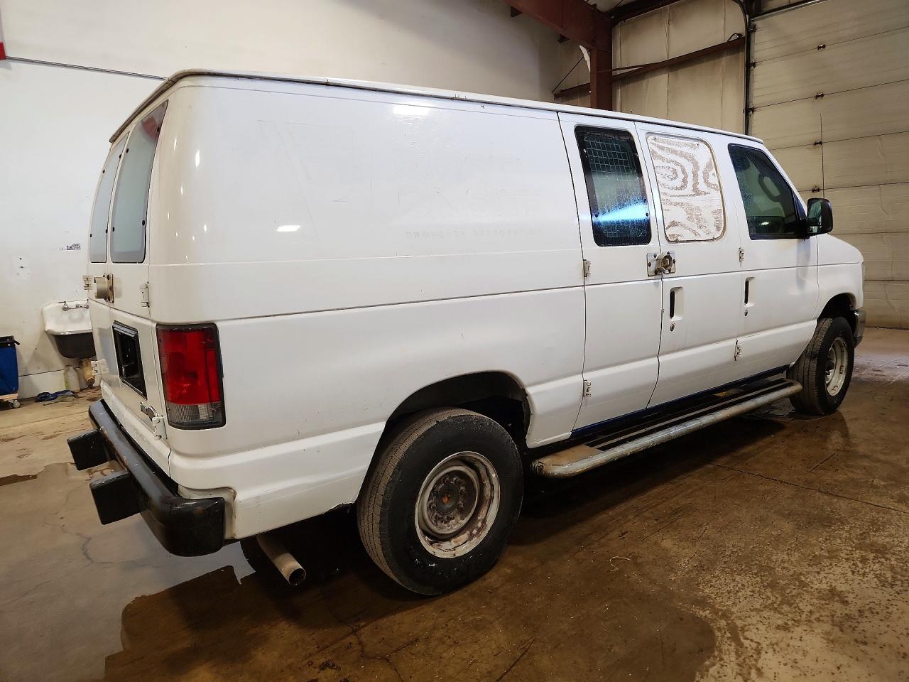Ford Econoline E250 Van