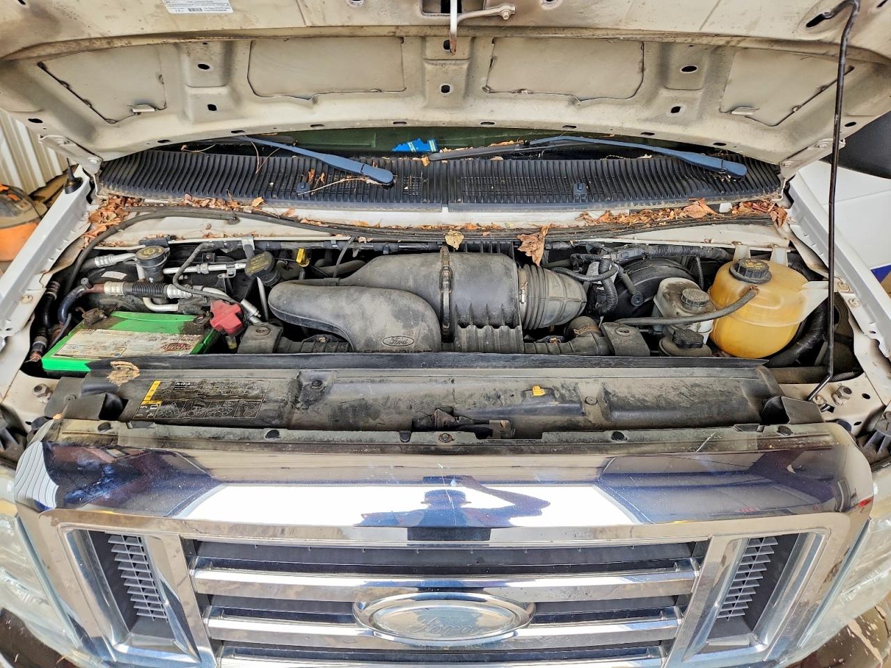 Ford Econoline E250 Van