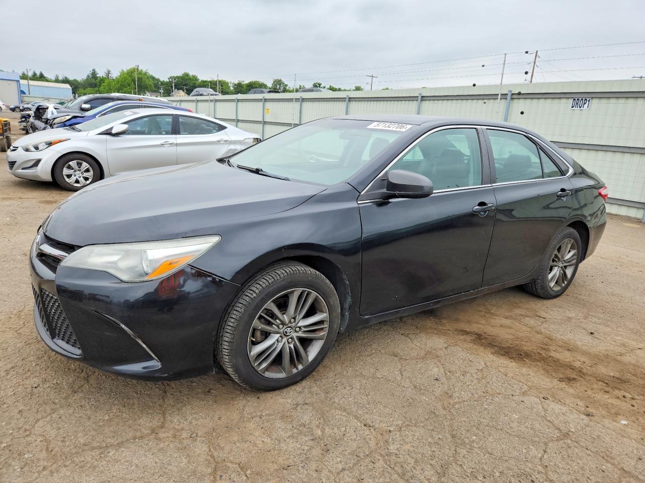 Salvage Toyota Camry Image