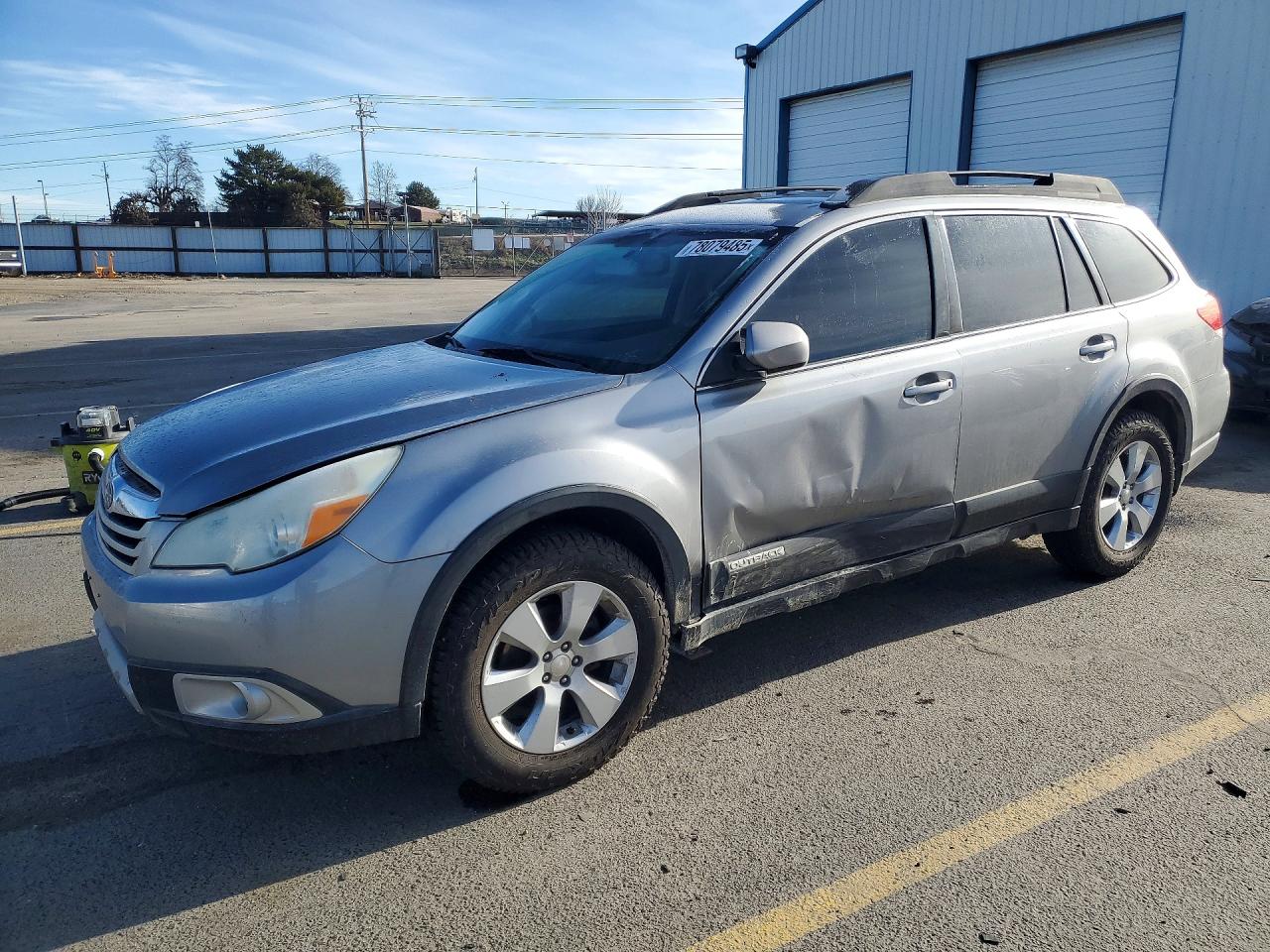 Salvage Subaru Outback Image