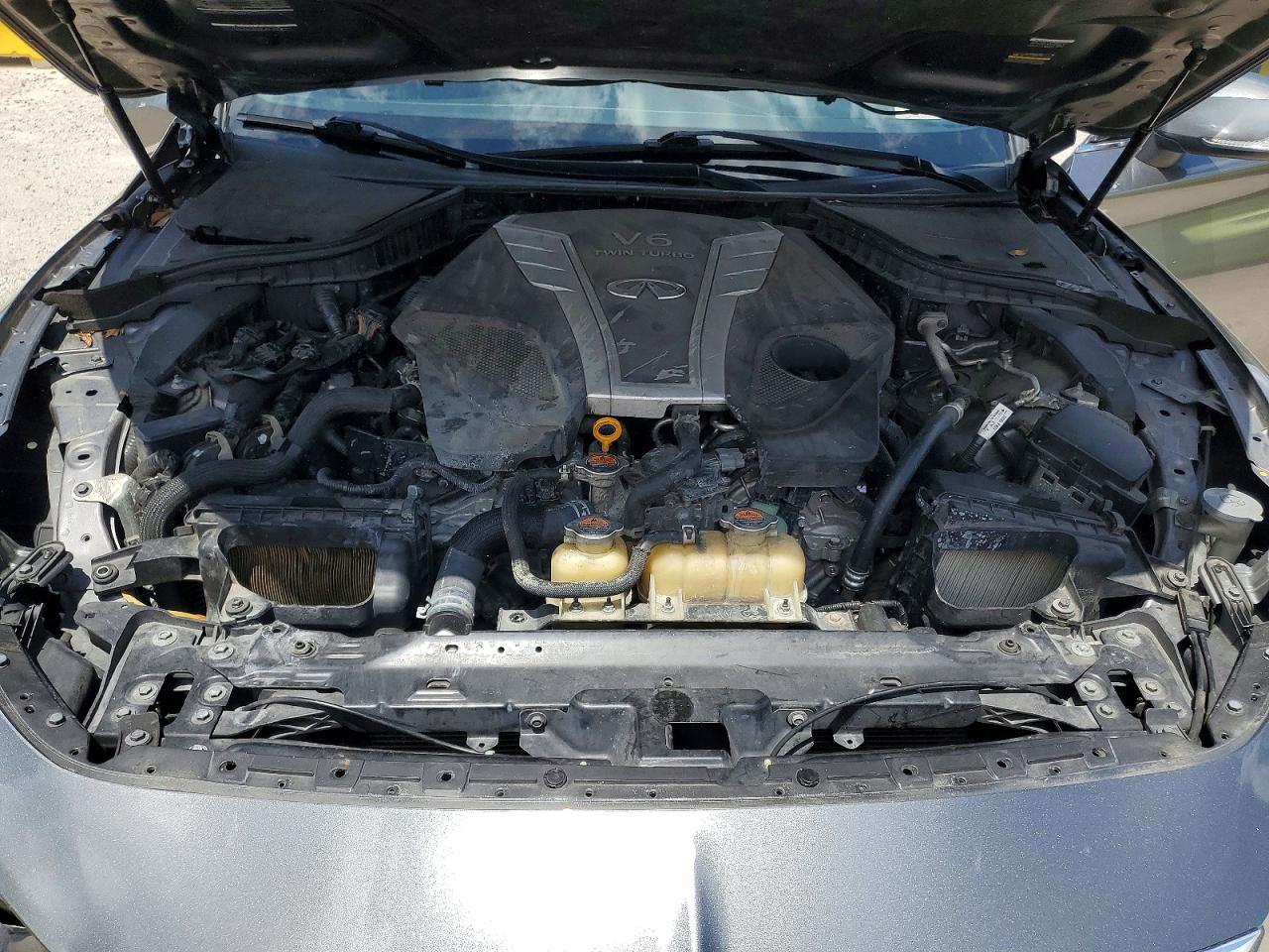 INFINITI Q60 3.0t Premium