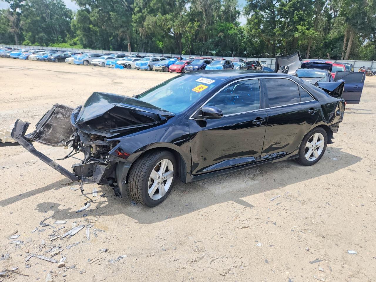 Salvage Toyota Camry Image
